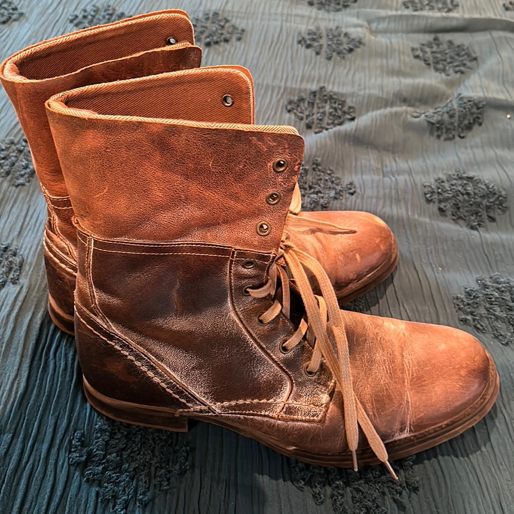 Men’s lace up boots